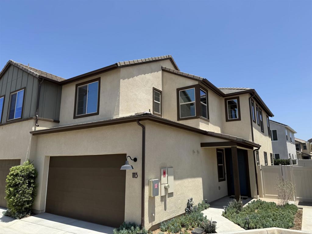 1113 Barry Place