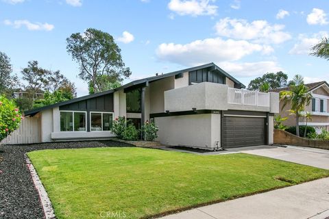 24392 Macedo Mission Viejo CA 92691