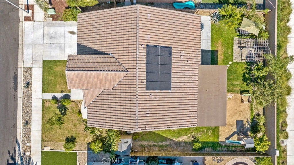 757 Strada Street