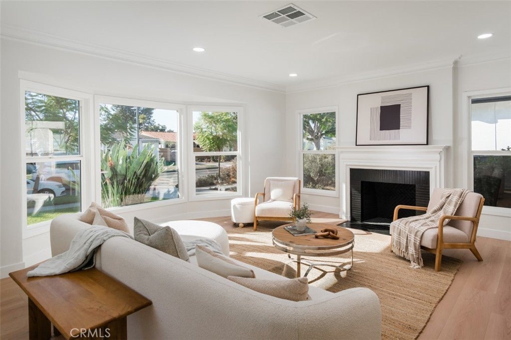 3950 Westside Avenue, Los Angeles CA 90008