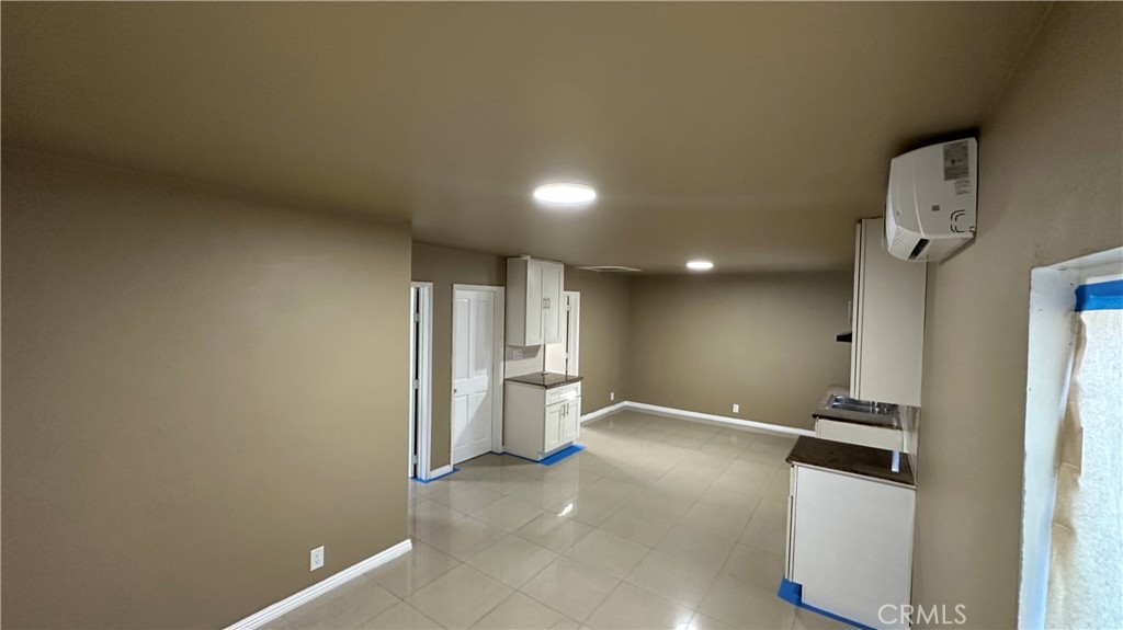 802 E 111th