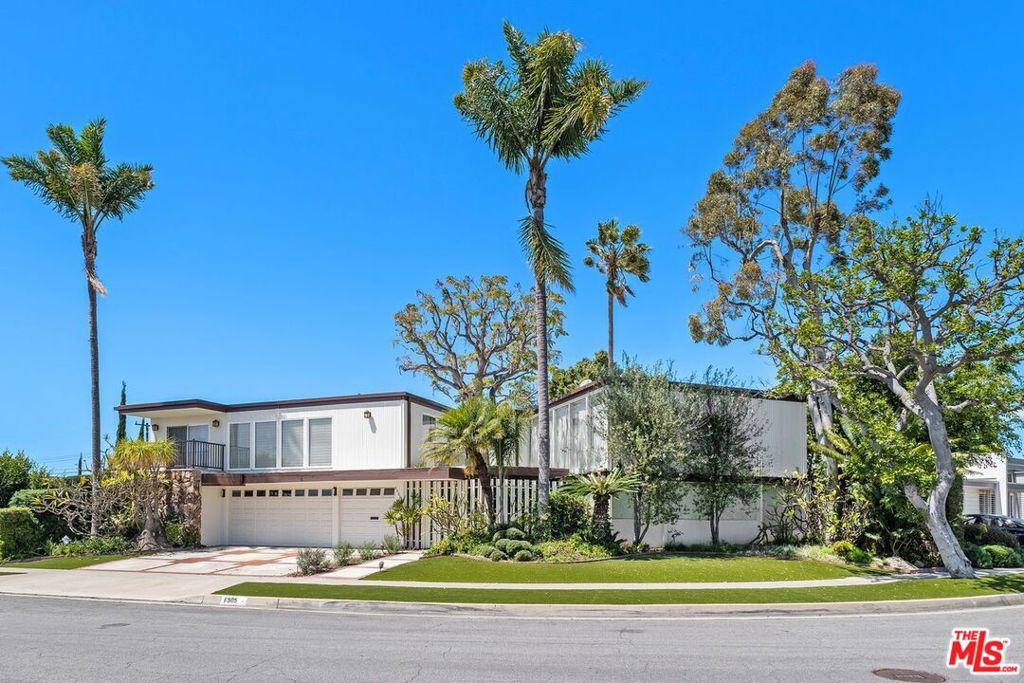 6505 S Halm Avenue, Los Angeles CA 90056