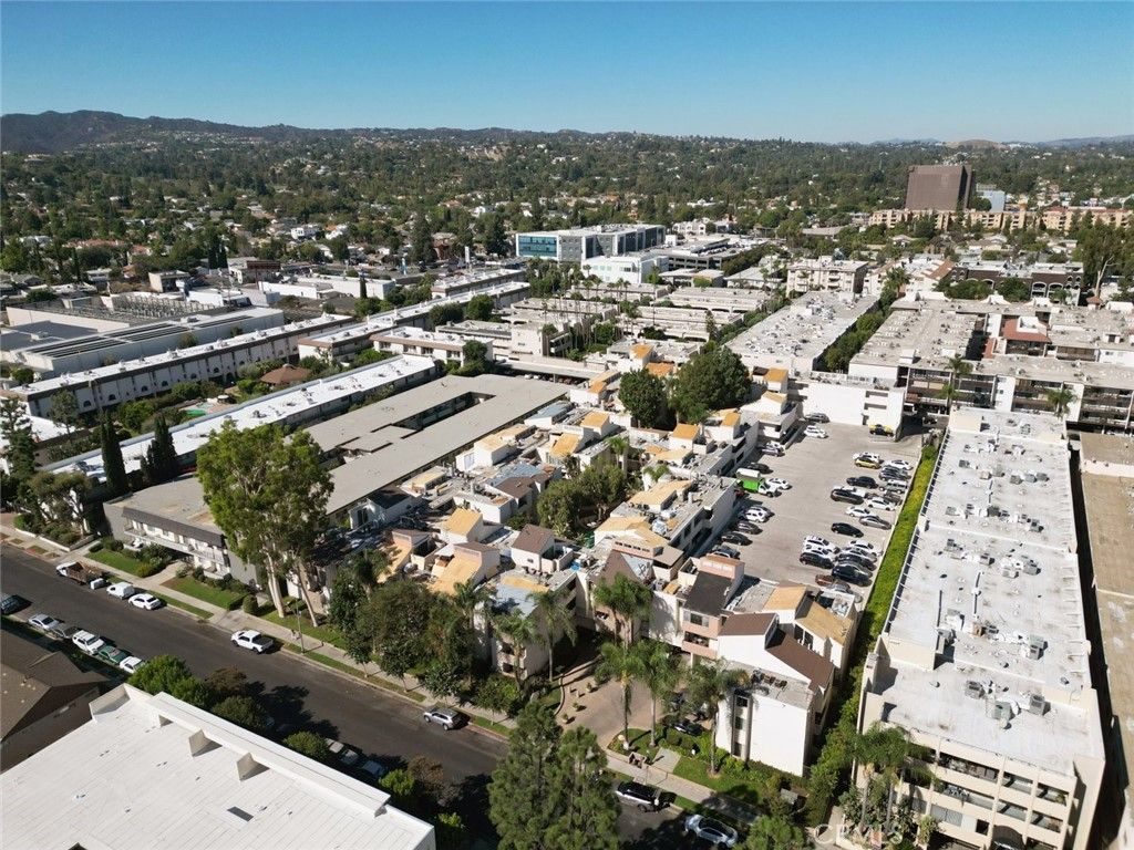 Photo of 5325 Newcastle Avenue #328, Encino, CA 91316 (MLS # GD25203625)