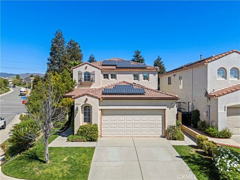 Photo of 32044 Cypress Way, Castaic, CA 91384 (MLS # SR26056510)