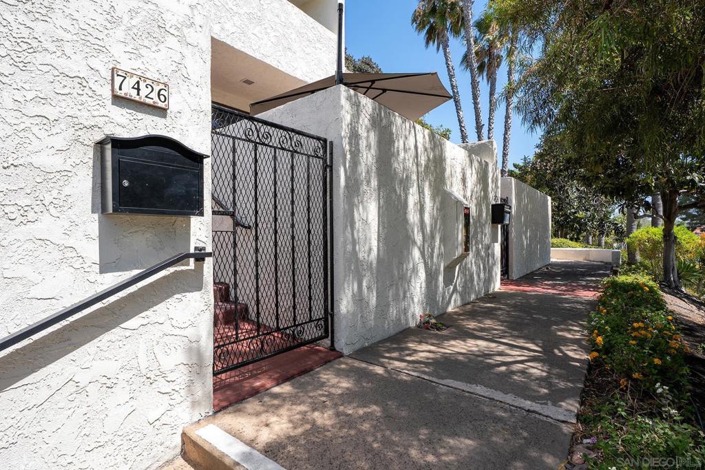 7426 Caminito Carlotta, San Diego CA 92120