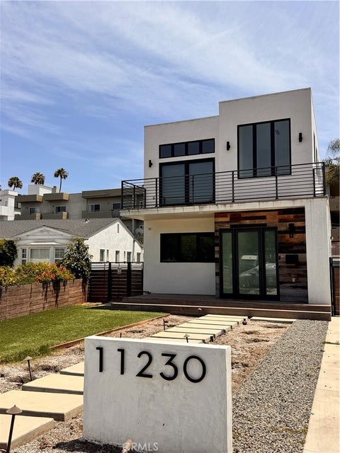 Photo of 11230 Pickford ST, Los Angeles, CA 90064 (MLS # SB26166360)