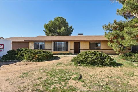 Photo of 7460 El Cerrito Avenue, Hesperia, CA 92345 (MLS # CV26010161)