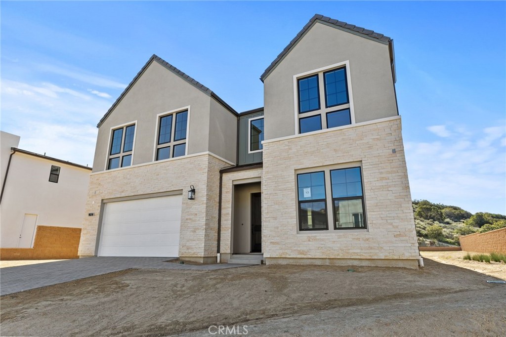 9514 N Andora Avenue