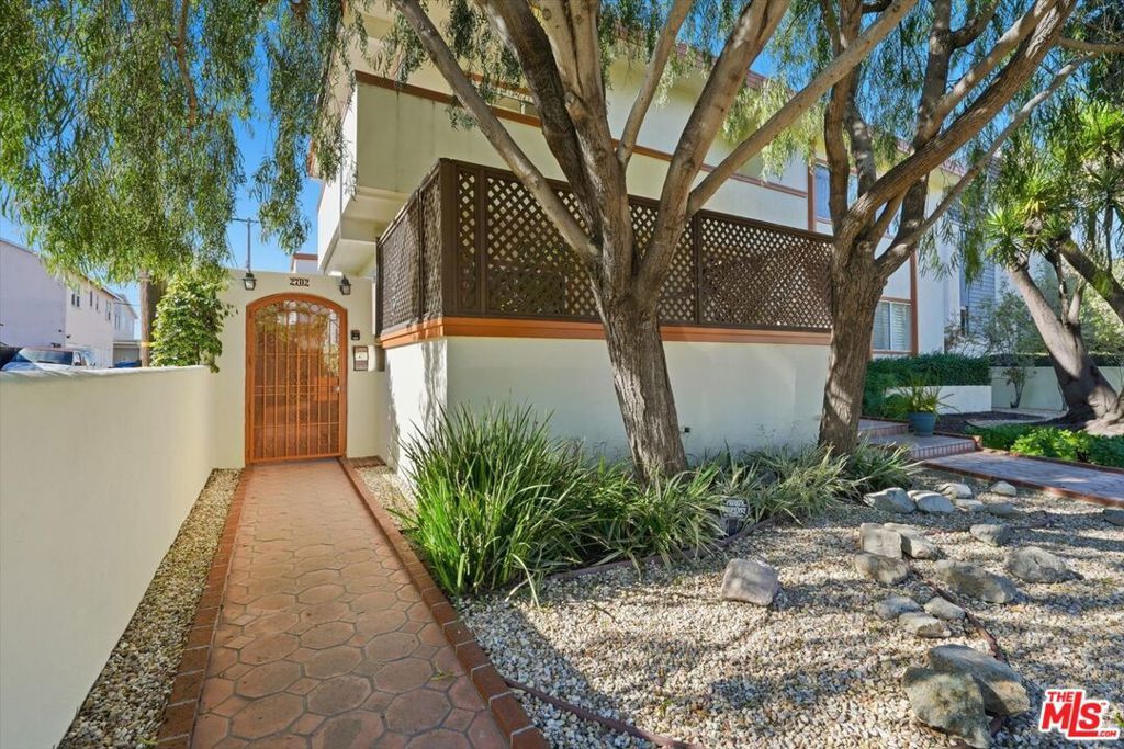 Photo of 2702 11th Street #5, Santa Monica, CA 90405 (MLS # 26735853)