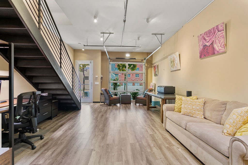 949 E Santa Ana Street