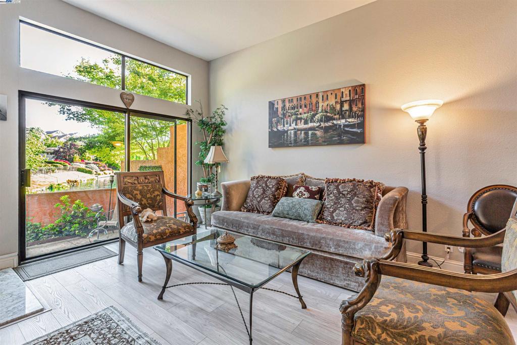 CANY0N LAKES - Residential
