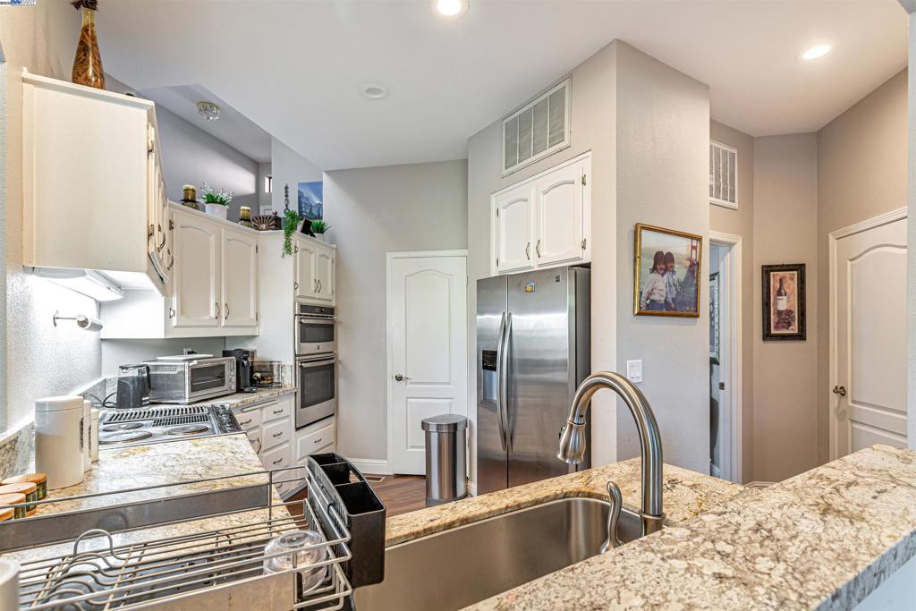 CANY0N LAKES - Residential