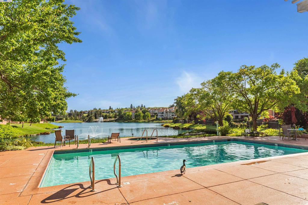 CANY0N LAKES - Residential