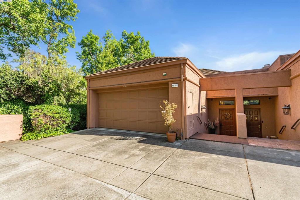 CANY0N LAKES - Residential