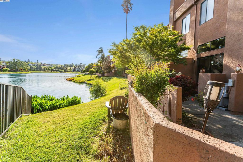 CANY0N LAKES - Residential