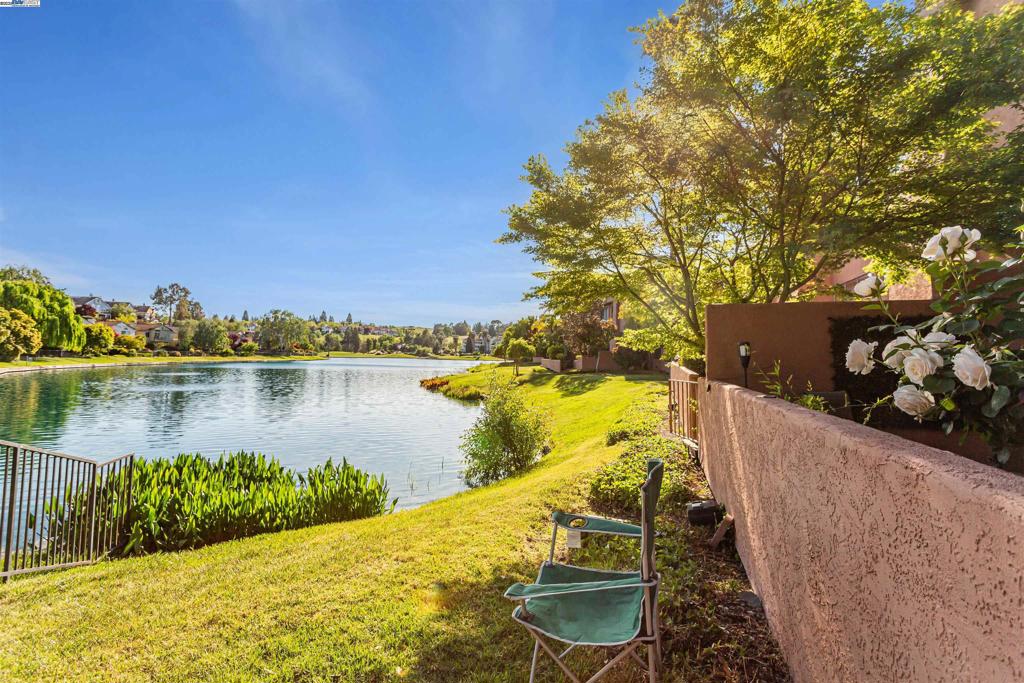 CANY0N LAKES - Residential