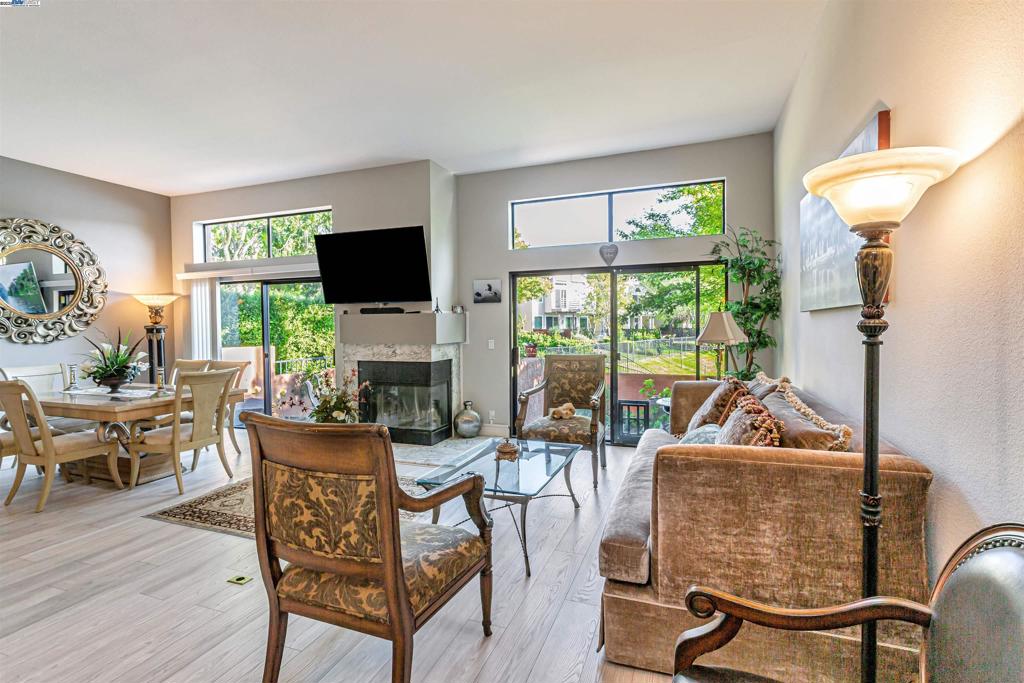 CANY0N LAKES - Residential