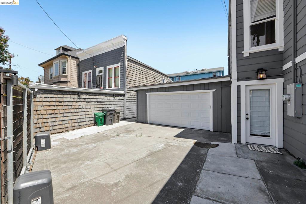 344 Peralta St