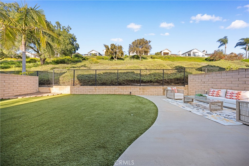 27682 Country Lane Road
