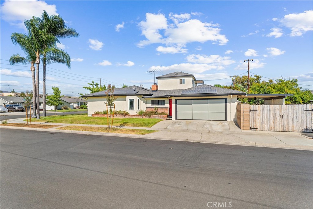 942 Oleander Street