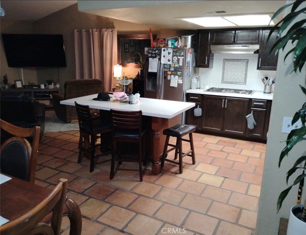 591 W 3rd
