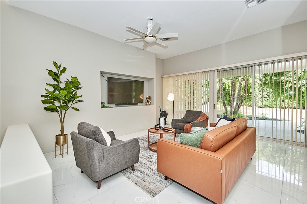 Desert Horizons C.C. (32505) - Residential Lease