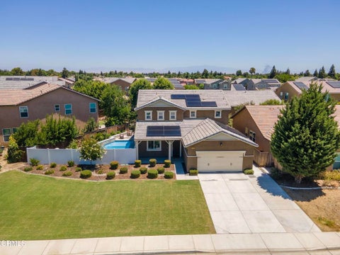 Photo of 1408 Waterfall Lane, Bakersfield, CA 93311 (MLS # V1-37453)