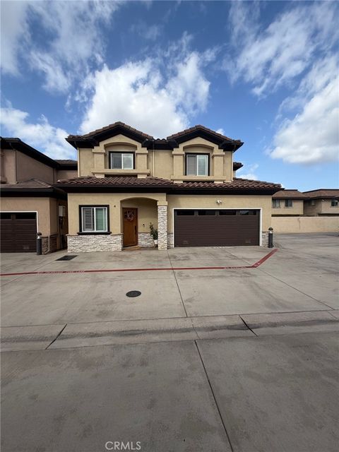 6518 Walker Bell CA 90201