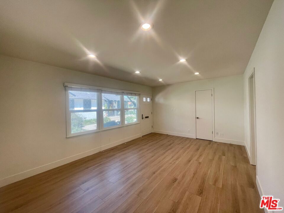 4441 Tujunga Avenue 3