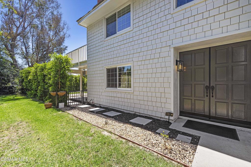 32038 Waterside Lane