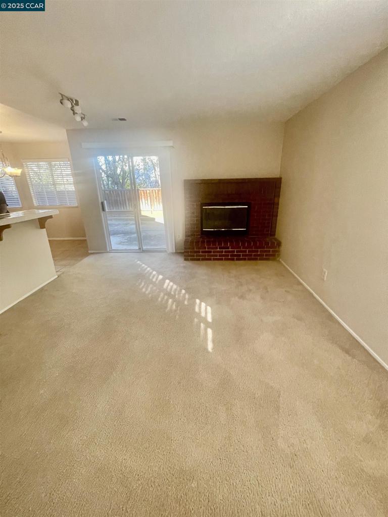 LIVE OAK - Residential