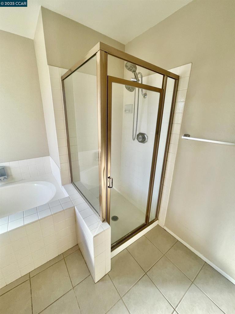 LIVE OAK - Residential