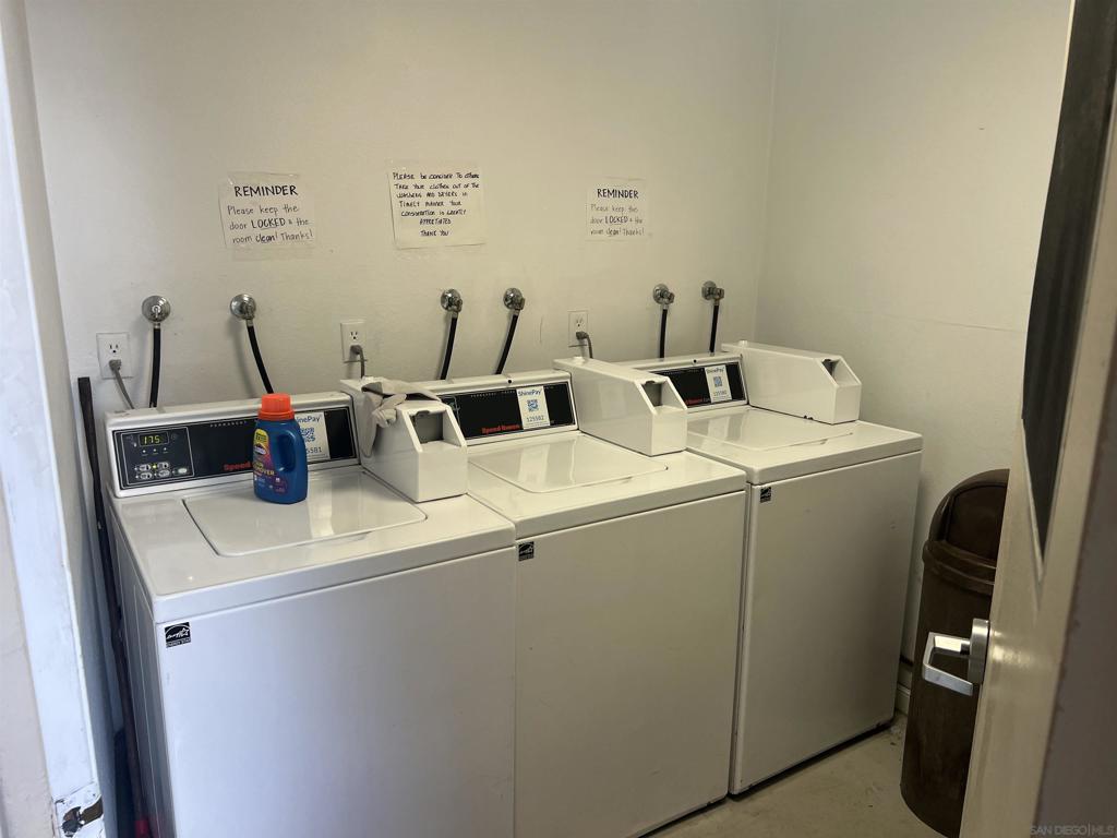 3761 Boundary St. #6