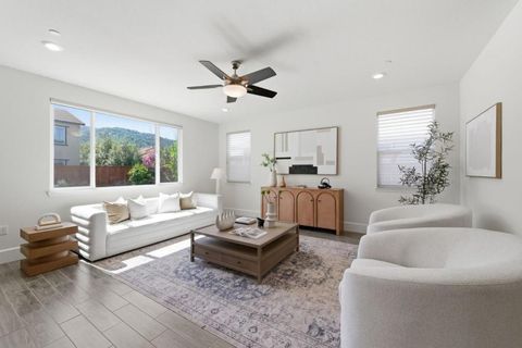 Photo of 2610 Lone Oak Lane, Gilroy, CA 95020 (MLS # ML82039038)