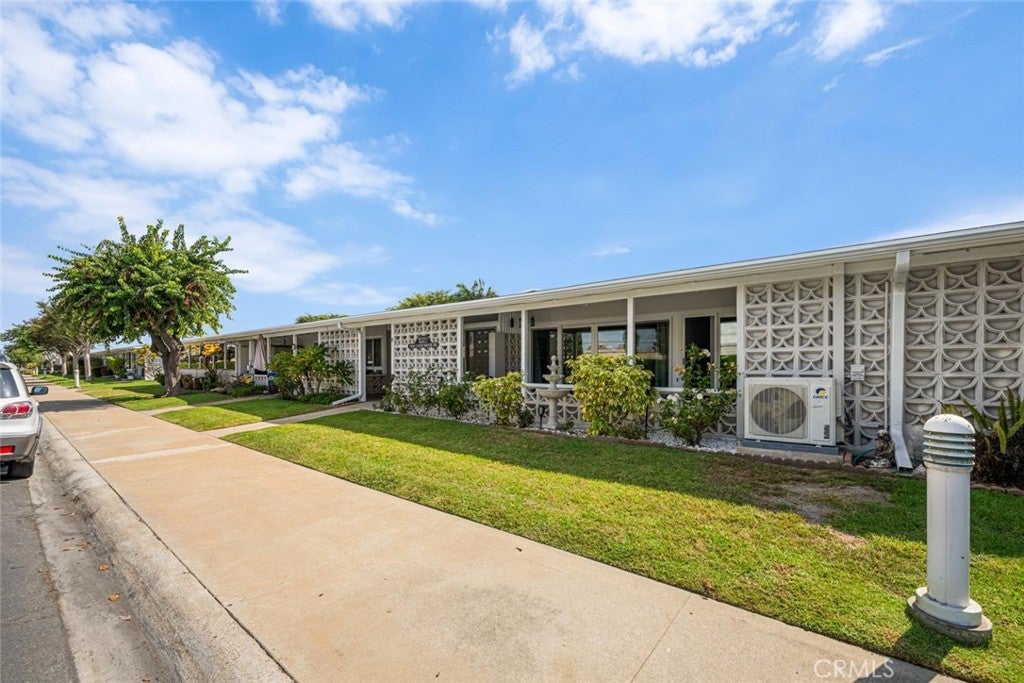 13840 Canoe Brook Drive 6D