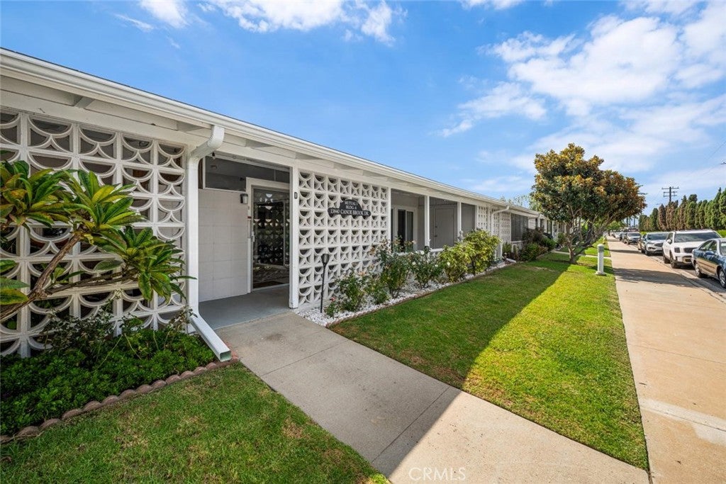 13840 Canoe Brook Drive M-3