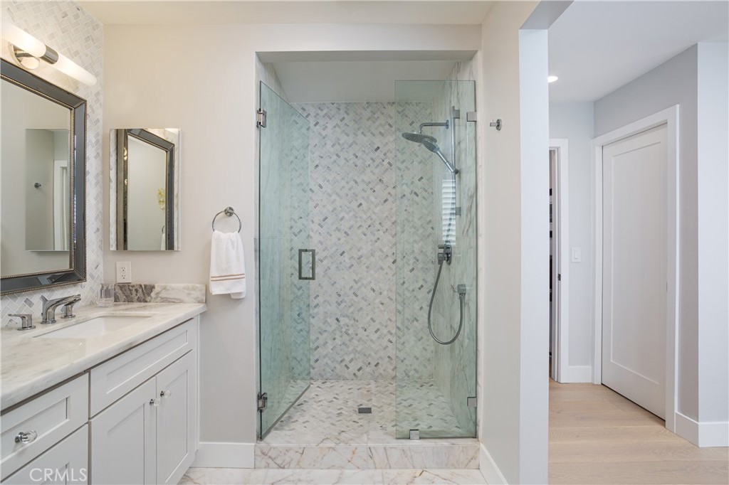 Corona del Mar North of PCH (CNHW) - Residential