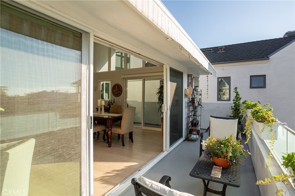 Corona del Mar North of PCH (CNHW) - Residential