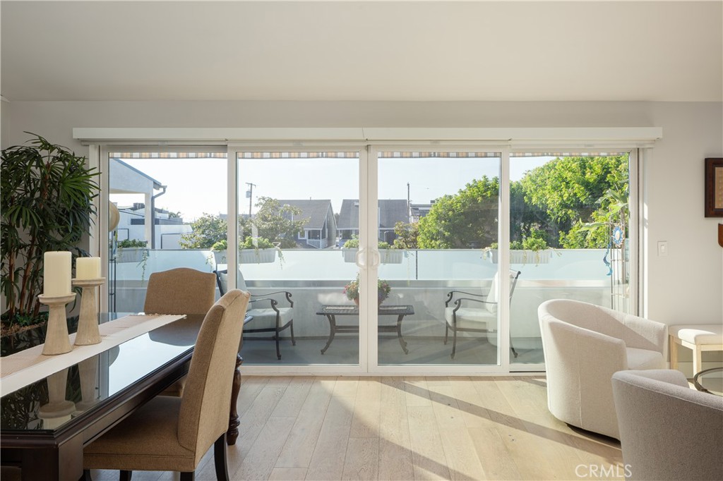 Corona del Mar North of PCH (CNHW) - Residential