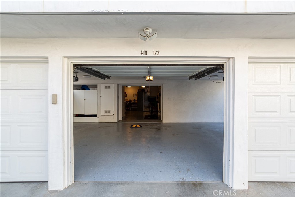 Corona del Mar North of PCH (CNHW) - Residential