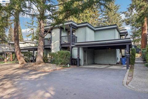 Photo of 165 Rubicon Cir Cir, Danville, CA 94526 (MLS # 41136387)