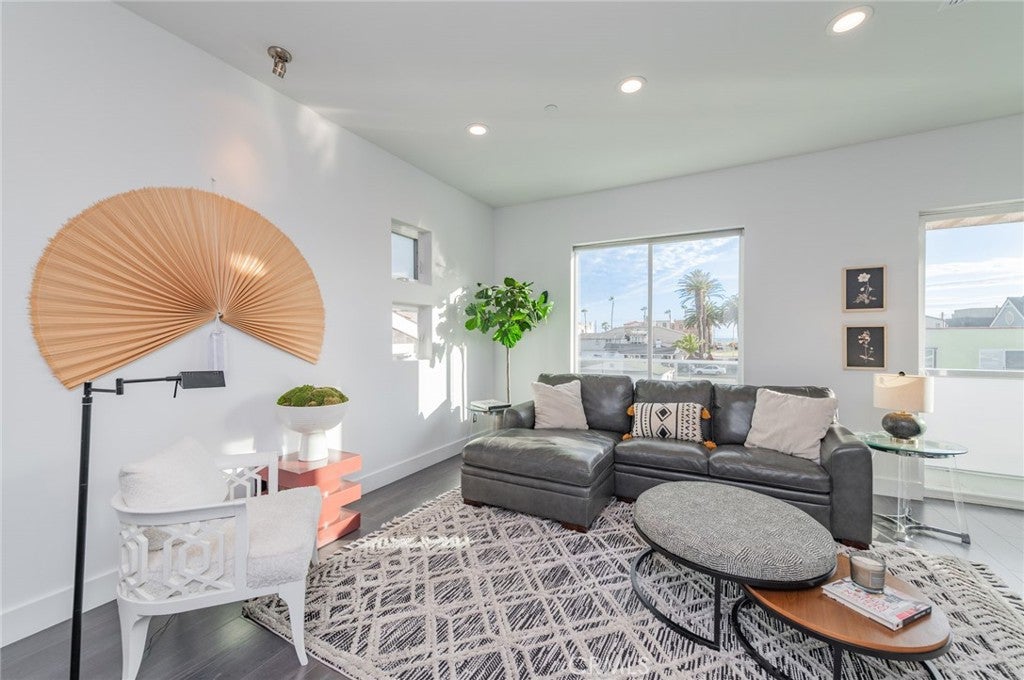 16785 Bayview Drive, Huntington Beach CA 92649 - Photo 23