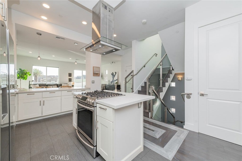 16785 Bayview Drive, Huntington Beach CA 92649 - Photo 14