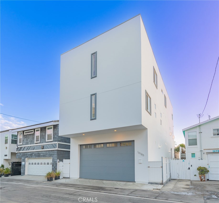 16785 Bayview