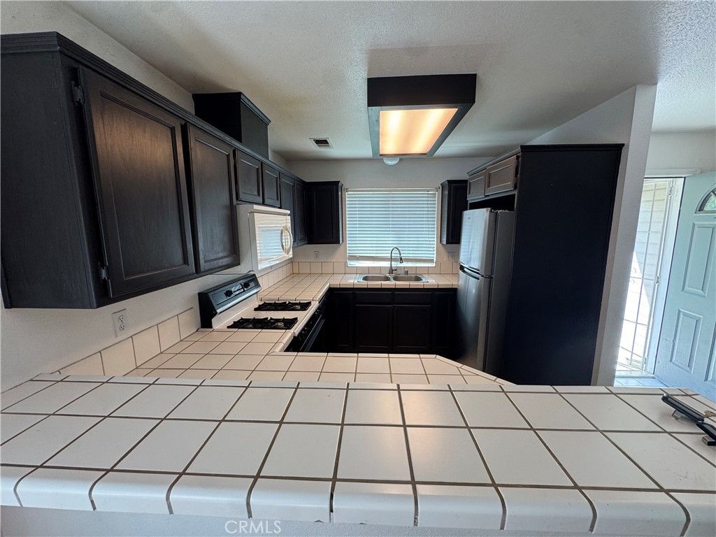 Photo of 15 Sir Andrew Court, Chico, CA 95928 (MLS # SN26076145)