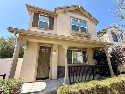 Photo of 699 S Mandarin Lane, Rialto, CA 92376 (MLS # P1-29243)