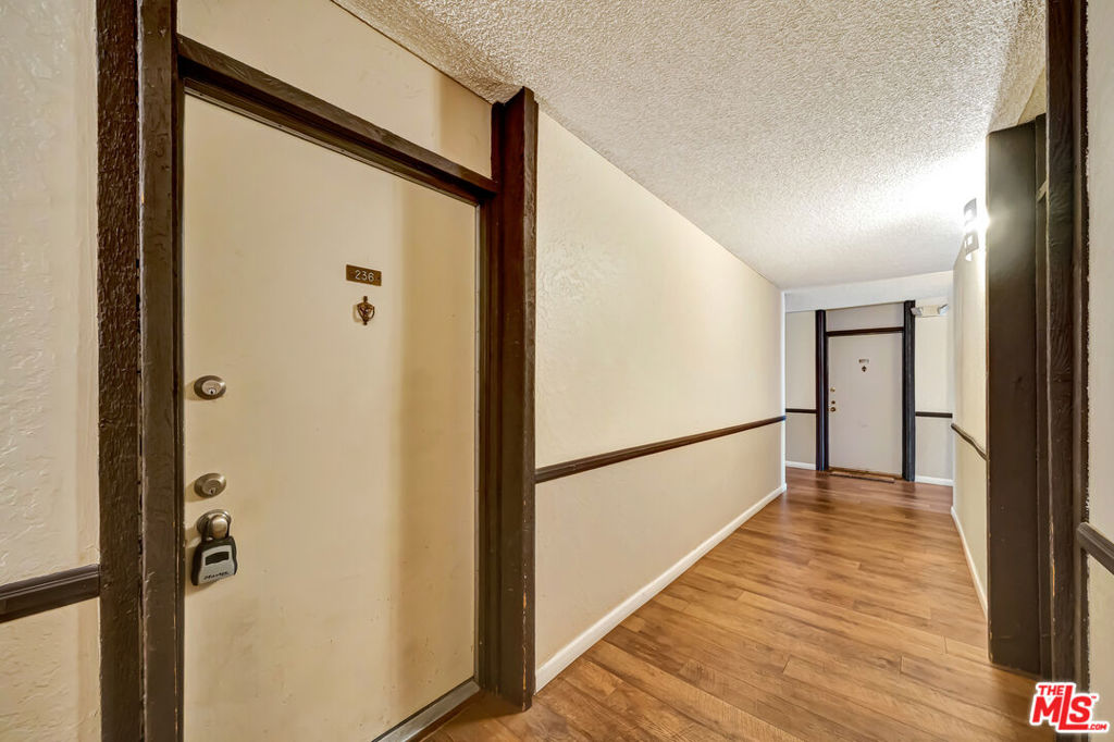 320 S Ardmore Avenue 236