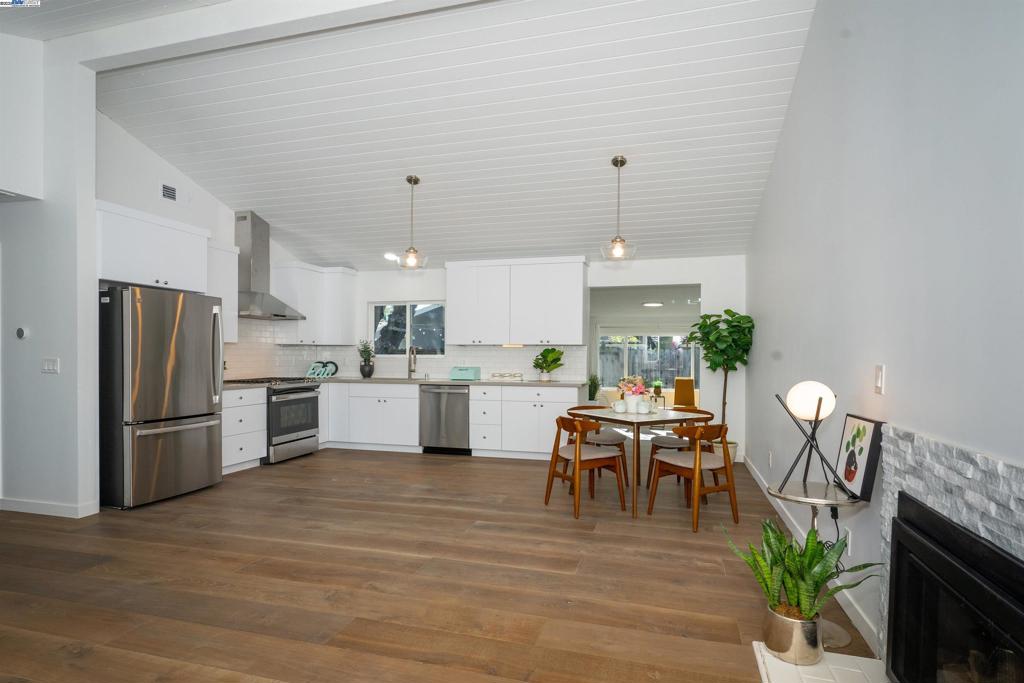 SUNSHINE ESTATES - Residential