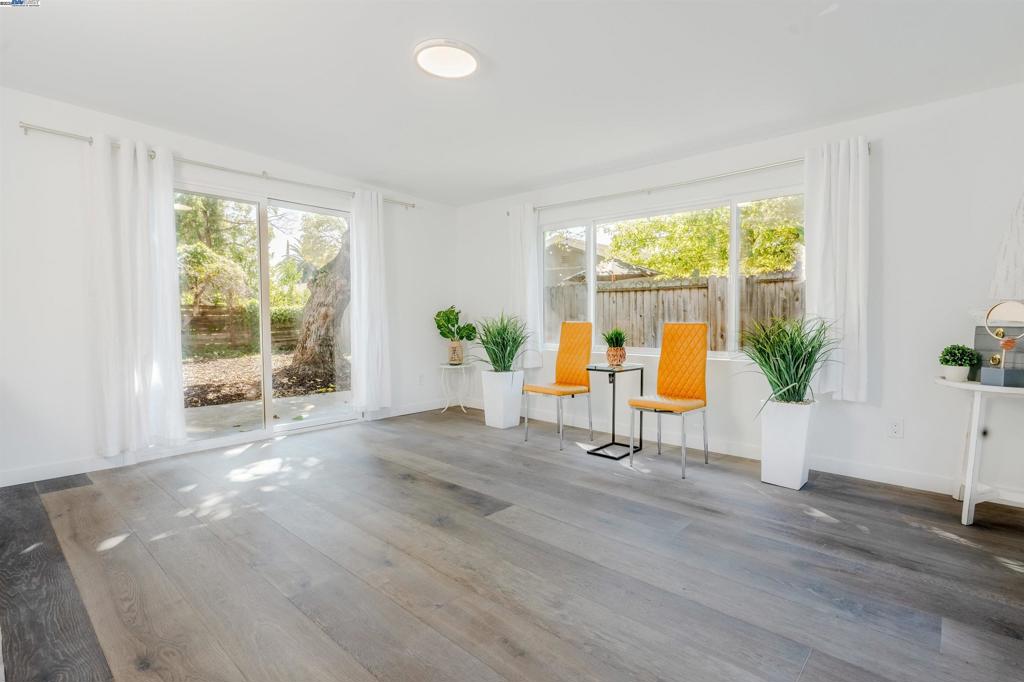 SUNSHINE ESTATES - Residential