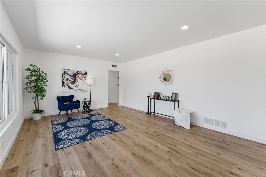 4818 Crestview